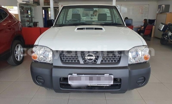 Tenga Tsaru Nissan NP 300 Chena Mota in Livingstone in Zambia Tenga Tsaru Nissan NP 300 Chena Mota in Livingstone in Zambia