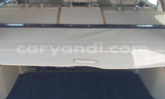 Acheter Occasion Voiture Honda CR–V Blanc à Livingstone, Zambie Acheter Occasion Voiture Honda CR–V Blanc à Livingstone, Zambie