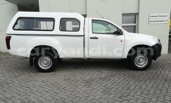 Acheter Occasion Voiture Isuzu D–MAX Blanc à Kitwe, Zambie Acheter Occasion Voiture Isuzu D–MAX Blanc à Kitwe, Zambie