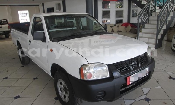 Acheter Occasion Voiture Nissan NP 300 Blanc à Kitwe, Zambie Acheter Occasion Voiture Nissan NP 300 Blanc à Kitwe, Zambie