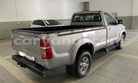 Acheter Occasion Voiture Toyota Hilux Gris à Kitwe, Zambie Acheter Occasion Voiture Toyota Hilux Gris à Kitwe, Zambie
