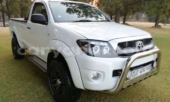 Acheter Occasion Voiture Toyota Hilux Blanc à Livingstone, Zambie Acheter Occasion Voiture Toyota Hilux Blanc à Livingstone, Zambie