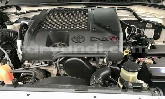 Nunua Ilio tumika Toyota Hilux Nyeupe Gari ndani ya Lusaka nchini Zambia Nunua Ilio tumika Toyota Hilux Nyeupe Gari ndani ya Lusaka nchini Zambia