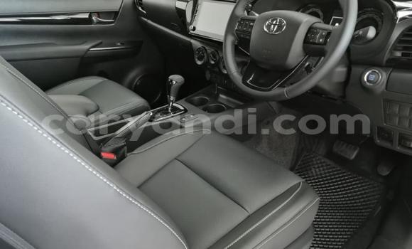 Acheter Occasion Voiture Toyota Hilux Blanc à Kitwe, Zambie Acheter Occasion Voiture Toyota Hilux Blanc à Kitwe, Zambie