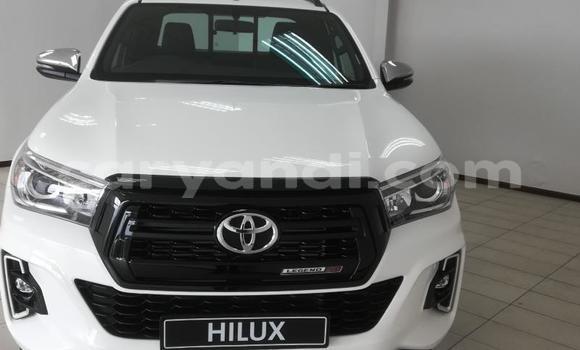 Acheter Occasion Voiture Toyota Hilux Blanc à Kitwe, Zambie Acheter Occasion Voiture Toyota Hilux Blanc à Kitwe, Zambie