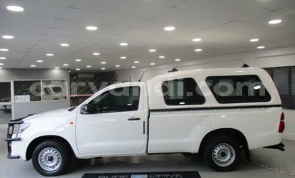 Acheter Occasion Voiture Toyota Hilux Blanc à Lusaka, Zambie Acheter Occasion Voiture Toyota Hilux Blanc à Lusaka, Zambie