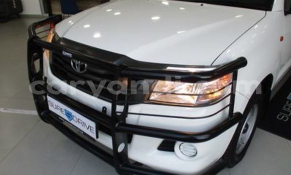 Acheter Occasion Voiture Toyota Hilux Blanc à Lusaka, Zambie Acheter Occasion Voiture Toyota Hilux Blanc à Lusaka, Zambie