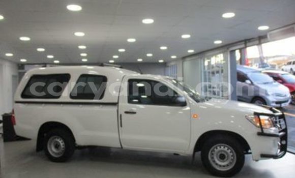 Acheter Occasion Voiture Toyota Hilux Blanc à Lusaka, Zambie Acheter Occasion Voiture Toyota Hilux Blanc à Lusaka, Zambie