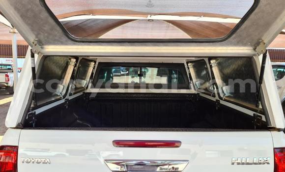 Buy Used Toyota Hilux White Car in Kitwe in Zambia Buy Used Toyota Hilux White Car in Kitwe in Zambia