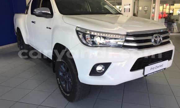 Acheter Occasion Voiture Toyota Hilux Blanc à Kitwe, Zambie Acheter Occasion Voiture Toyota Hilux Blanc à Kitwe, Zambie