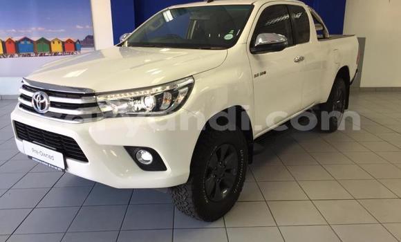 Acheter Occasion Voiture Toyota Hilux Blanc à Kitwe, Zambie Acheter Occasion Voiture Toyota Hilux Blanc à Kitwe, Zambie
