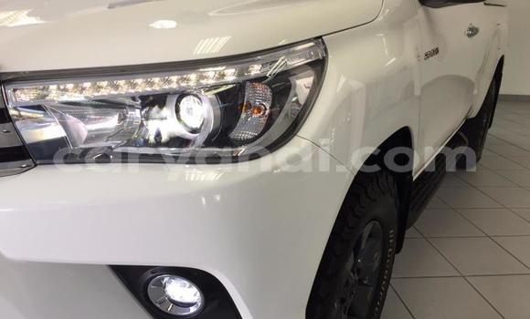 Acheter Occasion Voiture Toyota Hilux Blanc à Kitwe, Zambie Acheter Occasion Voiture Toyota Hilux Blanc à Kitwe, Zambie