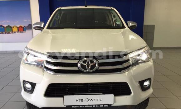 Acheter Occasion Voiture Toyota Hilux Blanc à Kitwe, Zambie Acheter Occasion Voiture Toyota Hilux Blanc à Kitwe, Zambie