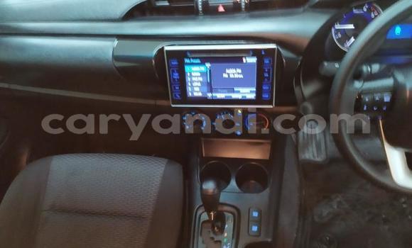 Acheter Occasion Voiture Toyota Hilux Blanc à Kitwe, Zambie Acheter Occasion Voiture Toyota Hilux Blanc à Kitwe, Zambie