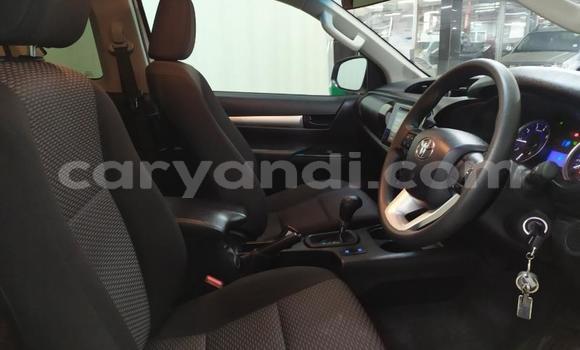 Acheter Occasion Voiture Toyota Hilux Blanc à Kitwe, Zambie Acheter Occasion Voiture Toyota Hilux Blanc à Kitwe, Zambie