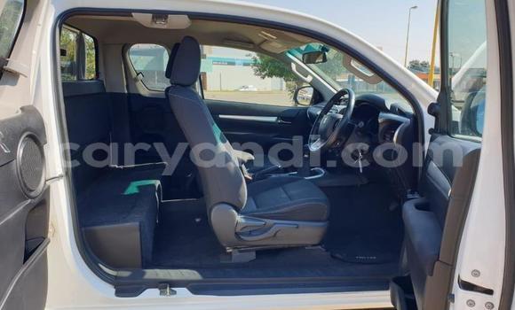 Buy Used Toyota Hilux White Car in Kitwe in Zambia Buy Used Toyota Hilux White Car in Kitwe in Zambia