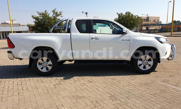 Buy Used Toyota Hilux White Car in Kitwe in Zambia Buy Used Toyota Hilux White Car in Kitwe in Zambia
