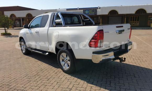 Buy Used Toyota Hilux White Car in Kitwe in Zambia Buy Used Toyota Hilux White Car in Kitwe in Zambia