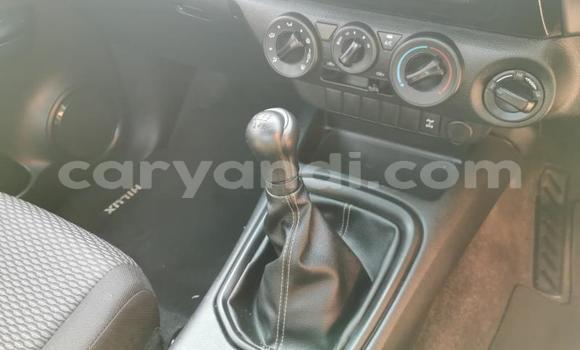 Nunua Ilio tumika Toyota Hilux Nyekundu Gari ndani ya Ndola nchini Zambia Nunua Ilio tumika Toyota Hilux Nyekundu Gari ndani ya Ndola nchini Zambia