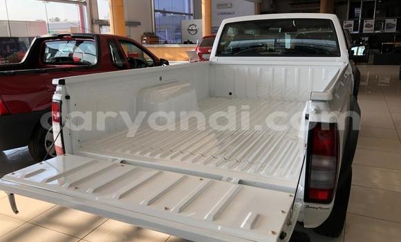 Acheter Occasion Voiture Nissan NP 300 Blanc à Ndola, Zambie Acheter Occasion Voiture Nissan NP 300 Blanc à Ndola, Zambie
