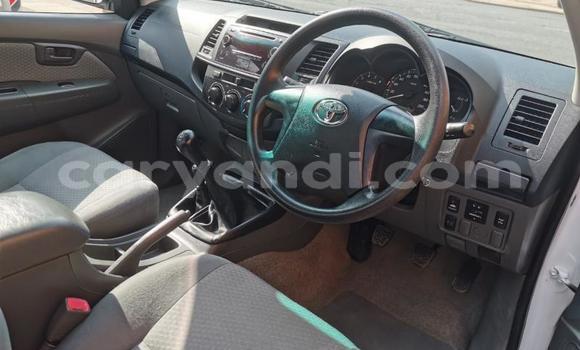 Acheter Occasion Voiture Toyota Hilux Blanc à Ndola, Zambie Acheter Occasion Voiture Toyota Hilux Blanc à Ndola, Zambie