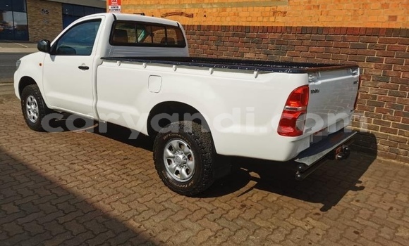 Acheter Occasion Voiture Toyota Hilux Blanc à Ndola, Zambie Acheter Occasion Voiture Toyota Hilux Blanc à Ndola, Zambie