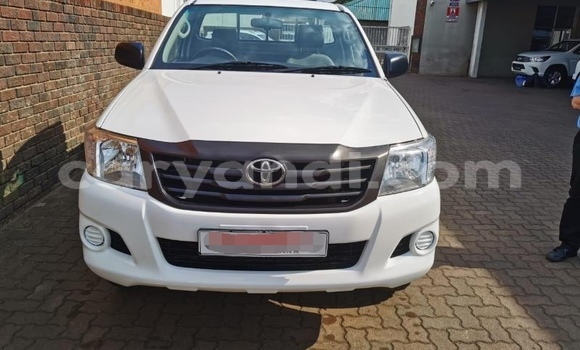 Acheter Occasion Voiture Toyota Hilux Blanc à Ndola, Zambie Acheter Occasion Voiture Toyota Hilux Blanc à Ndola, Zambie