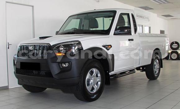 Acheter Occasion Voiture Mahindra Scorpio Blanc à Livingstone, Zambie