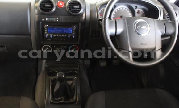 Acheter Occasion Voiture Isuzu KB Blanc à Kitwe, Zambie Acheter Occasion Voiture Isuzu KB Blanc à Kitwe, Zambie