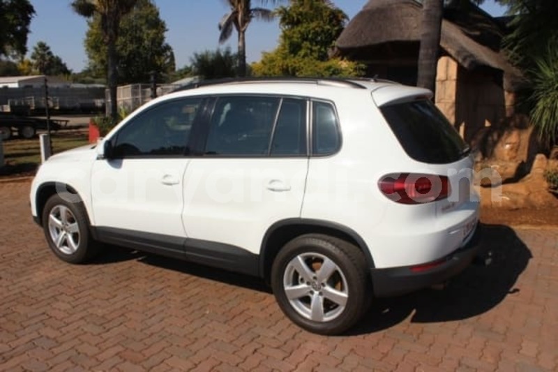 Big with watermark 2016 volkswagen tiguan 3