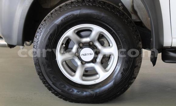 Acheter Occasion Voiture Isuzu KB Blanc à Kitwe, Zambie Acheter Occasion Voiture Isuzu KB Blanc à Kitwe, Zambie