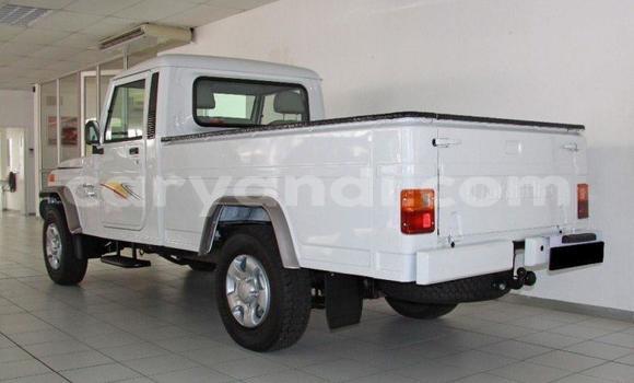 Buy Used Mahindra Bolero White Car in Ndola in Zambia Buy Used Mahindra Bolero White Car in Ndola in Zambia