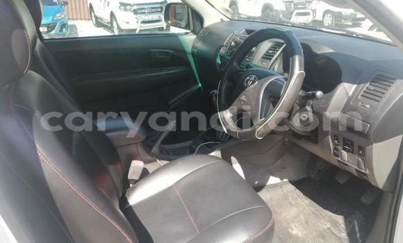 Tenga Tsaru Toyota Hilux Chena Mota in Ndola in Zambia Tenga Tsaru Toyota Hilux Chena Mota in Ndola in Zambia