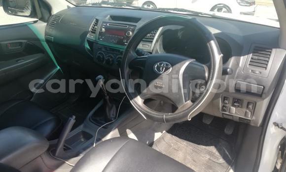 Tenga Tsaru Toyota Hilux Chena Mota in Ndola in Zambia Tenga Tsaru Toyota Hilux Chena Mota in Ndola in Zambia