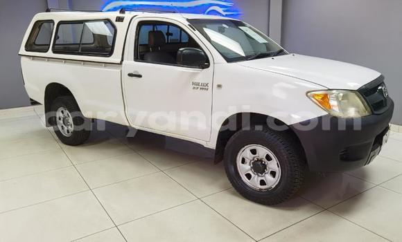 Buy Used Toyota Hilux White Car in Livingstone in Zambia