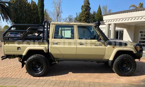 Buy Used Toyota Land Cruiser Beige Car in Lusaka in Zambia Buy Used Toyota Land Cruiser Beige Car in Lusaka in Zambia