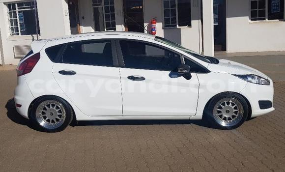 Acheter Occasion Voiture Ford Fiesta Blanc à Chipata, Zambie Acheter Occasion Voiture Ford Fiesta Blanc à Chipata, Zambie