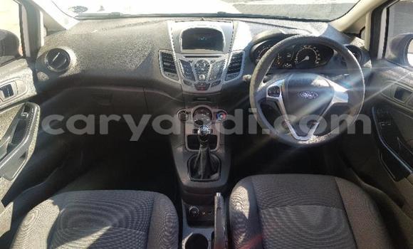 Acheter Occasion Voiture Ford Fiesta Blanc à Chipata, Zambie Acheter Occasion Voiture Ford Fiesta Blanc à Chipata, Zambie