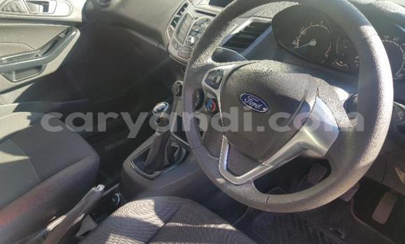 Acheter Occasion Voiture Ford Fiesta Blanc à Chipata, Zambie Acheter Occasion Voiture Ford Fiesta Blanc à Chipata, Zambie