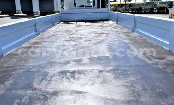 Tenga Imported Hino 300 Series Chena Rori in Kalomo in Southern Tenga Imported Hino 300 Series Chena Rori in Kalomo in Southern