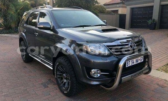 Acheter Occasion Voiture Toyota Fortuner Noir à Chingola, Zambie