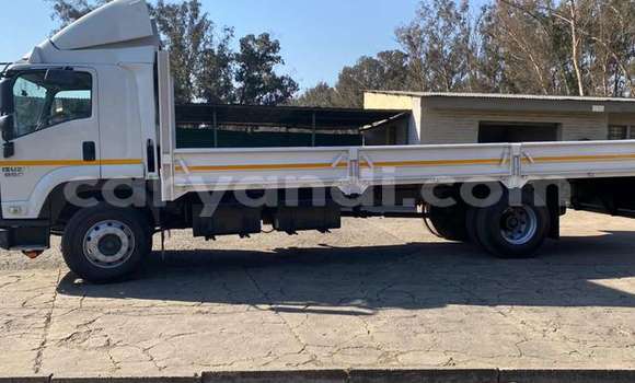Acheter Occasion Utilitaire Mitsubishi Fuso Blanc à Chingola, Zambie Acheter Occasion Utilitaire Mitsubishi Fuso Blanc à Chingola, Zambie