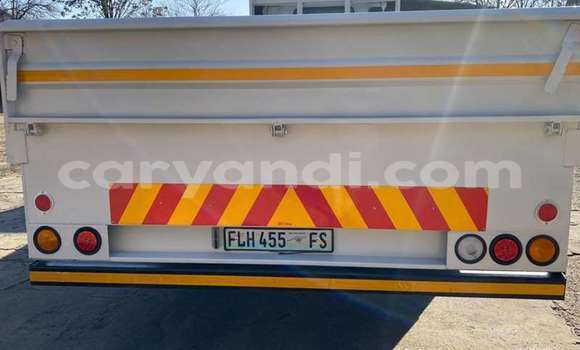 Acheter Occasion Utilitaire Mitsubishi Fuso Blanc à Chingola, Zambie Acheter Occasion Utilitaire Mitsubishi Fuso Blanc à Chingola, Zambie