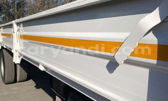 Acheter Occasion Utilitaire Mitsubishi Fuso Blanc à Chingola, Zambie Acheter Occasion Utilitaire Mitsubishi Fuso Blanc à Chingola, Zambie