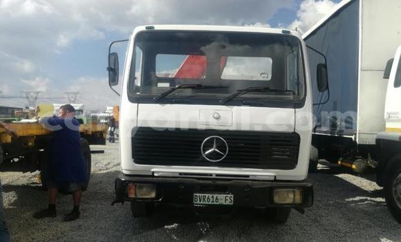Buy Used Mercedes–Benz 1213 White Truck in Chingola in Zambia
