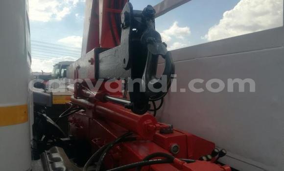 Acheter Occasion Utilitaire Mercedes–Benz 1213 Blanc à Chingola, Zambie Acheter Occasion Utilitaire Mercedes–Benz 1213 Blanc à Chingola, Zambie