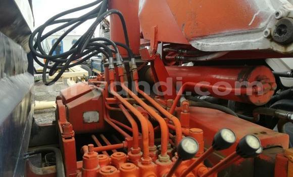 Acheter Occasion Utilitaire Mercedes–Benz 1213 Blanc à Chingola, Zambie Acheter Occasion Utilitaire Mercedes–Benz 1213 Blanc à Chingola, Zambie