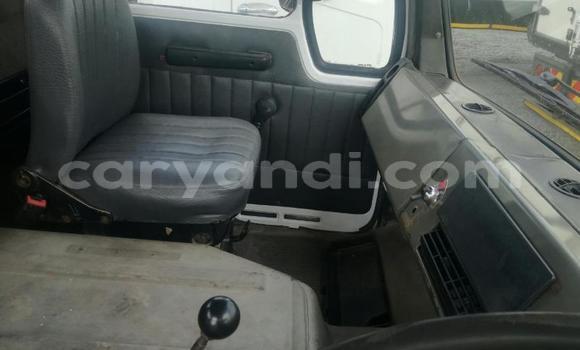 Acheter Occasion Utilitaire Mercedes–Benz 1213 Blanc à Chingola, Zambie Acheter Occasion Utilitaire Mercedes–Benz 1213 Blanc à Chingola, Zambie