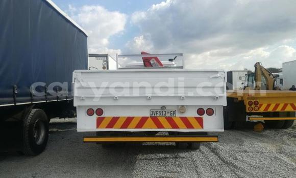 Acheter Occasion Utilitaire Mercedes–Benz 1213 Blanc à Chingola, Zambie Acheter Occasion Utilitaire Mercedes–Benz 1213 Blanc à Chingola, Zambie