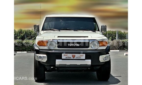 Buy Import Toyota FJ Cruiser White Car in Import - Dubai in Zambia Buy Import Toyota FJ Cruiser White Car in Import - Dubai in Zambia